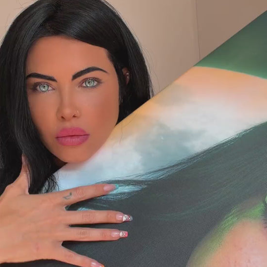 Androida Canvas – Featuring Stella Versini – Video